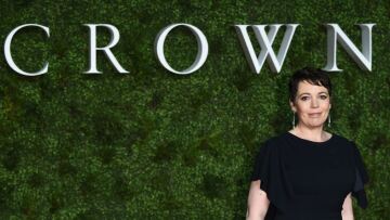 Η Ολίβια Κόλμαν αποκαλύπτει τι «έκλεψε» από τα γυρίσματα του Στέμματος