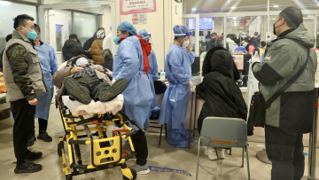 Κίνα: Σχεδόν 13.000 νέοι θάνατοι από κορωνοϊό καταγράφηκαν μέσα σε επτά ημέρες τον Ιανουάριο