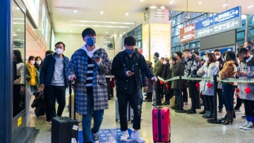 Κορωνοϊός - Κίνα: Απαντά στην ΕΕ για τα μέτρα στους ταξιδιώτες - «Να αξιολογούν αντικειμενικά και δίκαια»