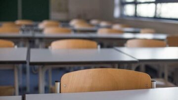 Πήλιο: 15χρονος κάρφωσε στιλό στο πόδι συμμαθήτριάς του μέσα στην τάξη - Είχε αποβληθεί την προηγούμενη ημέρα