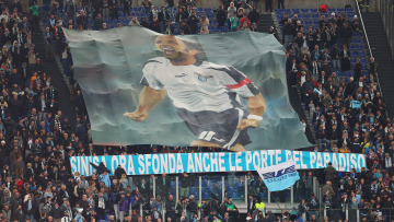 Λάτσιο: Συγκλονίζει το εντυπωσιακό πανό που ετοίμασαν οι οπαδοί για τον Μιχαΐλοβιτς - Δείτε βίντεο