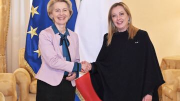 Ιταλία: Μελόνι και Φον ντερ Λάιεν θα επισκεφτούν τη Λαμπεντούζα την Κυριακή