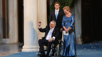 Τέως βασιλιάς Κωνσταντίνος: Η επίσημη ανακοίνωση της οικογένειας για τον θάνατό του