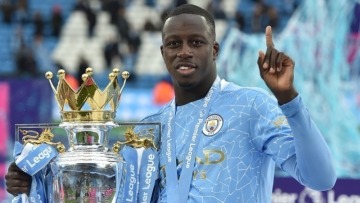 Μάντσεστερ Σίτι: Αθώος ο Μπεντζαμίν Μεντί για έξι κατηγορίες βιασμού