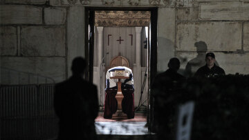 Κηδεία Κωνσταντίνου: Στην Αθήνα πλήθος γαλαζοαίματων - Το πρόγραμμα της κηδείας