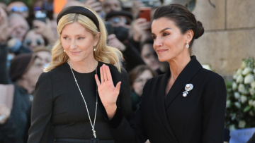 Φωτογραφίες: Ανακωχή για Μαρί Σαντάλ και βασίλισσα Λετίθια - Περπατούν ξανά «αγκαζέ» και χαμογελαστές