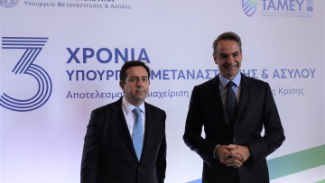 Μηταράκης: Αυστηρή αλλά δίκαιη η πολιτική της Ελλάδας στο μεταναστευτικό