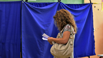 Νέες δημοσκοπήσεις: Αλώβητο το προβάδισμα Μητσοτάκη - ΝΔ στην τελική ευθεία προς τις κάλπες