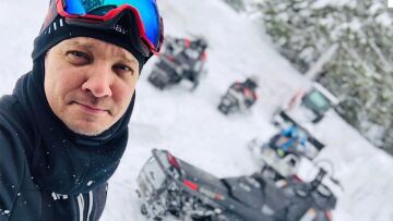 Τζέρεμι Ρένερ: Στη δημοσιότητα η κλήση έκτακτης ανάγκης μετά τον τραυματισμό του - «Μείνε ξύπνιος» έλεγε ο γείτονας