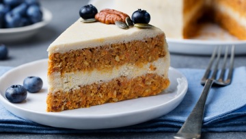 Το κόλπο για να διατηρείτε στο ψυγείο την τούρτα που σας περίσσεψε εύκολα και γρήγορα