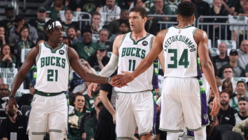 Γιάννης Αντετοκούνμπο: Δίνει ψήφο... All Star στον Χόλιντεϊ