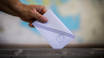 Δημοσκόπηση RASS: Στο 6,1 η διαφορά στην πρόθεση ψήφου, 20 μονάδες μπροστά ο Μητσοτάκης