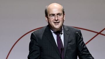 Παρακολουθήσεις - Χατζηδάκης: Δεν συνδέω τον Πρωθυπουργό, θέλω να ερευνηθεί το θέμα