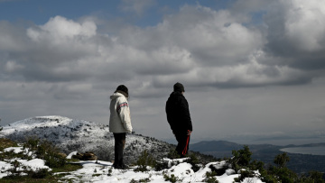 Έρχεται παγωνιά παραμονή και ανήμερα της Πρωτοχρονιάς: Πού θα χιονίσει, νιφάδες και στην Αττική... και το Σαββατοκύριακο ο υδράργυρος στους 20 βαθμούς!