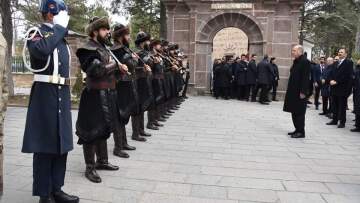 Τουρκία: Ο Ερντογάν τραγουδάει εμβατήριο που τον παρουσιάζει ως νέο… Πορθητή