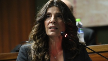 Τσαπανίδου σε Μάντζο: O ίδιος ο πρόεδρος του ΠΑΣΟΚ-ΚΙΝΑΛ έχει μιλήσει για προσπάθεια να τεθεί σε ομηρία το κόμμα