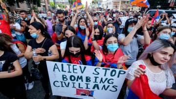 Ναγκόρνο Καραμπάχ: Οι Αρμένιοι κατηγορούν τους Αζέρους για εθνοκάθαρση