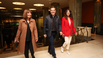 Αλέξης Τσίπρας: Με Τσαπανίδου και Σβίγγου στο Παλλάς