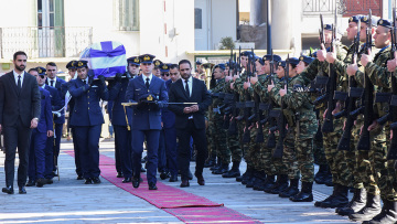 «Μου έλεγε δεν πρόκειται να γίνει κάτι κακό» - Συγκινεί η σύντροφος του υποσμηναγού Τουρούτσικα
