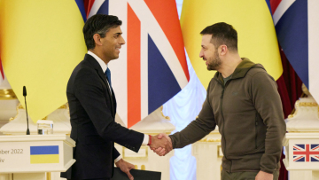 Πόλεμος στην Ουκρανία: Τηλεφωνική επικοινωνία Σούνακ - Ζελένσκι