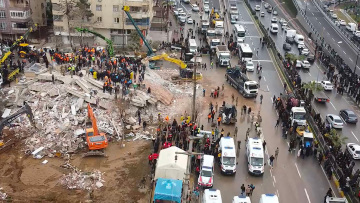 Σεισμός στην Τουρκία: Πόσο θα επηρεάσουν οι φονικές δονήσεις την Ελλάδα - Τι λένε οι σεισμολόγοι