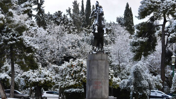 Κακοκαιρία «Μπάρμπαρα»: Ελεύθερη η Αθηνών-Θεσσαλονίκης για όλα τα οχήματα - Στα «λευκά» και το κέντρο της Αθήνας