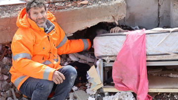 Η τραγωδία σε Τουρκία και Συρία μέσα από 20 φωτογραφίες - Πάνω από 5.000 οι νεκροί