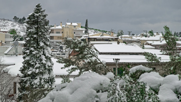 Καιρός: Επιμένει η κακοκαιρία Μπάρμπαρα - Νέο «κύμα» χιονοπτώσεων στην Αττική