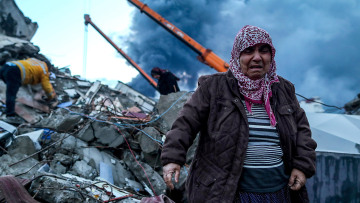 Χιλιάδες παιδιά στους νεκρούς από τους φονικούς σεισμούς σε Τουρκία και Συρία