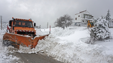 Από τις 9 σήμερα στο Δημόσιο σε Αττική - Στερεά, από τις 10 τα καταστήματα - Πώς θα λειτουργήσουν τα σχολεία