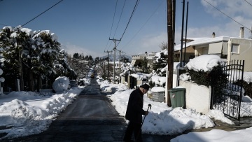 Κακοκαιρία «Μπάρμπαρα»: Από τις 9 την Πέμπτη το Δημόσιο σε Αττική, Στερεά, από τις 10 τα καταστήματα - Πώς θα λειτουργήσουν τα σχολεία