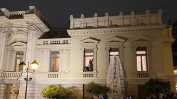 Εθνικό Θέατρο:  Το Δ.Σ του στηρίζει καλλιτέχνες - σπουδαστές - καθηγητές, δεν παρεμβαίνει στις καταλήψεις και ζητά λύσεις από την Πολιτεία