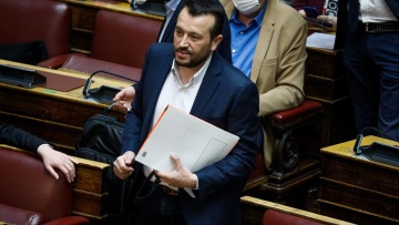 Ειδικό Δικαστήριο: «Δεν προέκυψε στοιχείο ενοχής του Νίκου Παππά» για τις τηλεοπτικές άδειες λέει η εισαγγελέας 