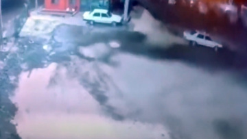 Σεισμός στην Τουρκία: Βίντεο από την στιγμή που «χτυπά» ο φονικός σεισμός στην Τουρκία - Αναπηδά το έδαφος