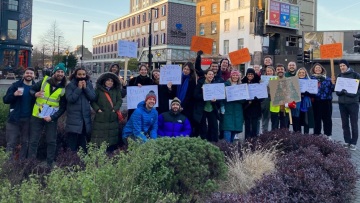 Βρετανία: Νέoς γύρος κινητοποιήσεων για προσωπικό των ασθενοφόρων και εργαζόμενους σε πανεπιστήμια