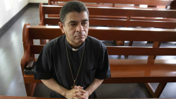 Νικαράγουα: 26 χρόνια κάθειρξη στον καθολικό επίσκοπο Ρολάντο Άλβαρες