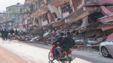 Πόσο ασφαλή είναι τα κτίρια στην Ελλάδα απέναντι σε έναν σεισμό σαν της Τουρκίας