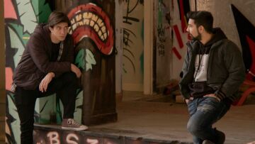 Παγιδευμένοι: Ο Άκης ετοιμάζει μια επιχείρηση διακίνησης ναρκωτικών