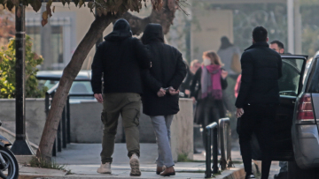 Κολωνός: Νέα σύλληψη για τον βιασμό της 12χρονης - Χειροπέδες σε έναν 48χρονο αλλοδαπό