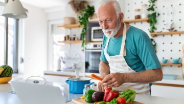 Καρκίνος Προστάτη: Η διατροφή που μειώνει πάνω από 50% τον κίνδυνο εξέλιξης και υποτροπής