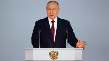 Βλαντιμίρ Πούτιν: Πολύ δύσκολη η στιγμή για τη Ρωσία - Η Δύση έβγαλε «το τζίνι από το μπουκάλι»