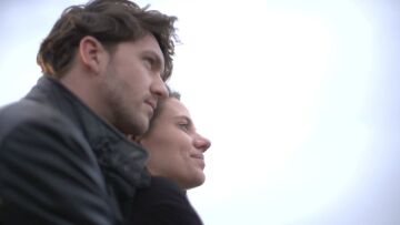 Μαύρο Ρόδο: H Ελισάβετ και ο Πέτρος περνούν τη μέρα τους στην παραλία