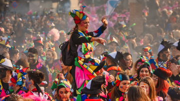 Τριήμερο της Αποκριάς: Fully booked τα ξενοδοχεία - Οι 7 πιο... καρναβαλικοί προορισμοί