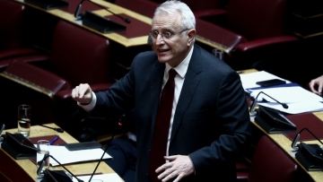 Σύγκρουση τρένων στη Λάρισα - Ραγκούσης: Ο σταθμάρχης θα έπρεπε να είναι μέχρι 48 ετών σύμφωνα με την προκήρυξη μετάταξης