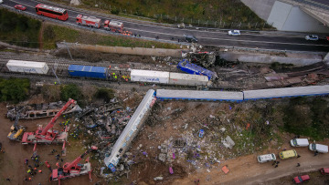Σύγκρουση τρένων στη Λάρισα: Μηνύματα συμπαράστασης από Εφές, Φενέρ και Αρμάνι 