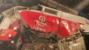 Σύγκρουση τρένων στη Λάρισα: Στο σημείο φθάνει το κινητό κέντρο επιχειρήσεων Όλυμπος