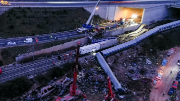 Σύγκρουση τρένων στη Λάρισα: Το «κλειδί» που ξέχασε ο σταθμάρχης έφερε την μεγαλύτερη σιδηροδρομική τραγωδία