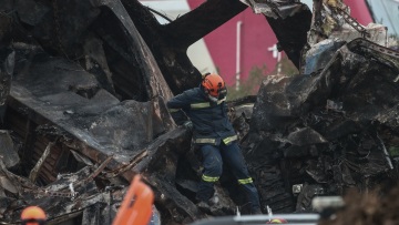 Σύγκρουση τρένων στη Λάρισα: «Μαμά μου έλα να με πάρεις!» - Συγκλονίζει η 22χρονη που γλίτωσε από τα συντρίμμια