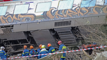 Σύγκρουση τρένων στη Λάρισα : Νέα 24ωρη απεργία σήμερα στον Σιδηρόδρομο