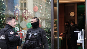 Ροζ Πάνθηρες-Ληστεία Rolex: Σέρβοι και ένας Έλληνας στη συμμορία - Η δράση τους και πώς «άρπαξαν» τα 24 ρολόγια 